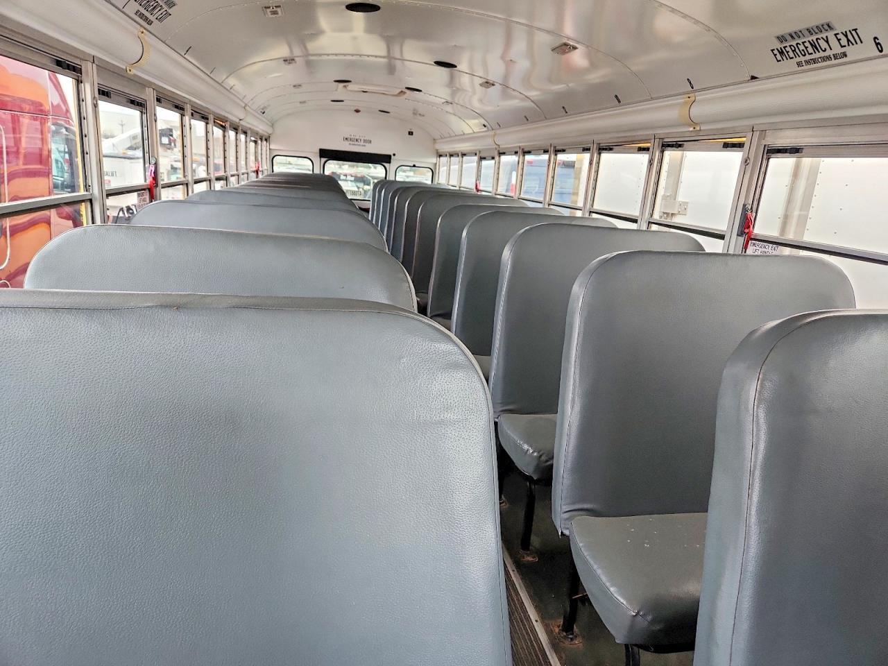 2012  SCHOOL BUS - SCHOOL BUS — Фото 6 из 10