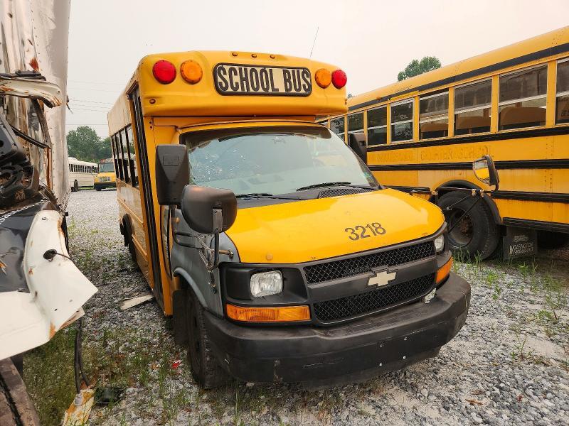 1GB0G2BA4B1108863 2011 CHEVROLET BUS photo no. 1