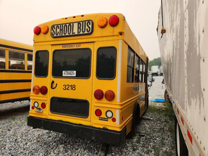 1GB0G2BA4B1108863 2011 CHEVROLET BUS photo no. 4