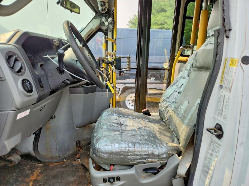 2014 FORD ECONOLINE E350 SUPER DUTY CUTAWAY VAN — Фото 5 из 10