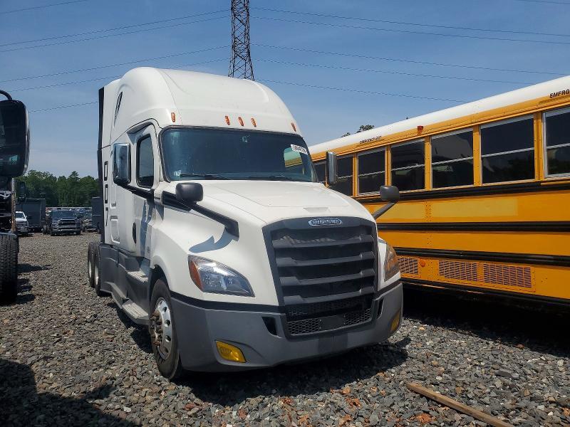 2018 FREIGHTLINER CASCADIA 3AKJHHDR8JSHR1320