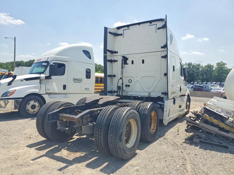 2018 FREIGHTLINER CASCADIA 126 SEMI TRUCK — Фото 4 из 10