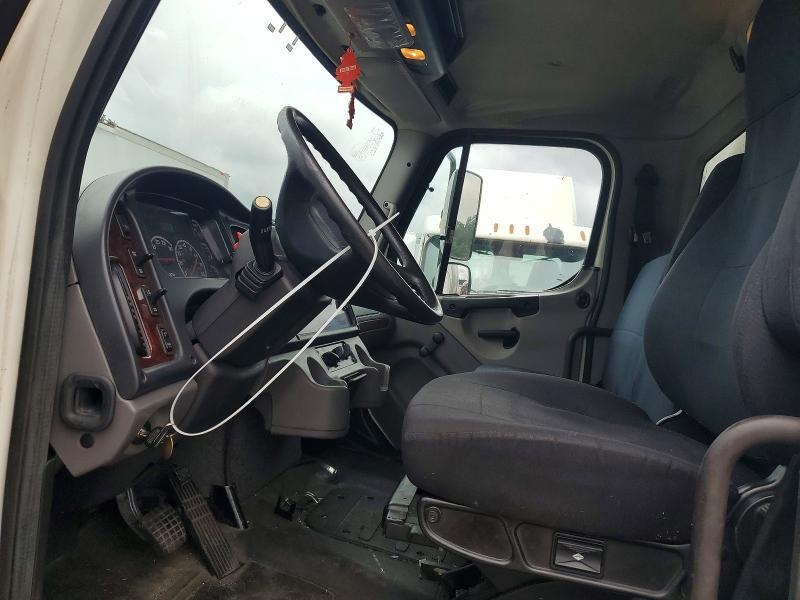 2015 FREIGHTLINER M2 106 MED - SEMI TRUCK — Фото 7 из 12