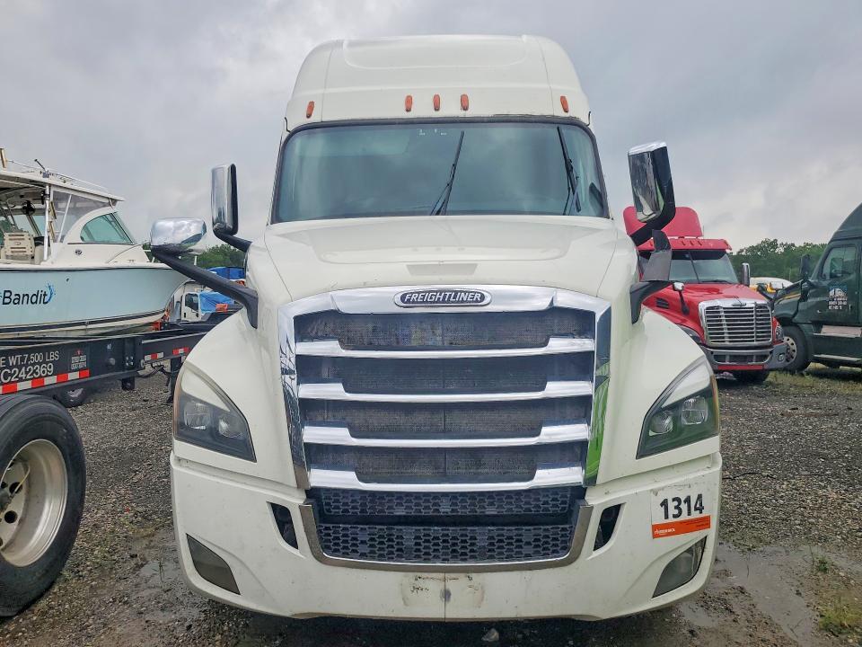 2019 FREIGHTLINER CASCADIA 126 SEMI TRUCK — Фото 5 из 14