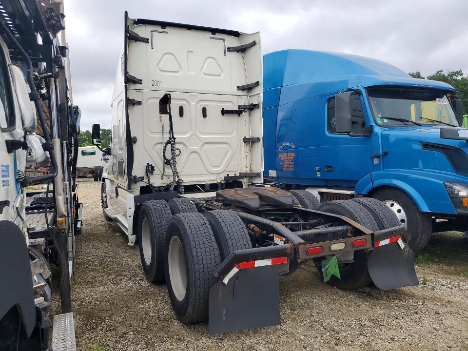 2019 FREIGHTLINER CASCADIA 125 SEMI TRUCK — Фото 2 из 14