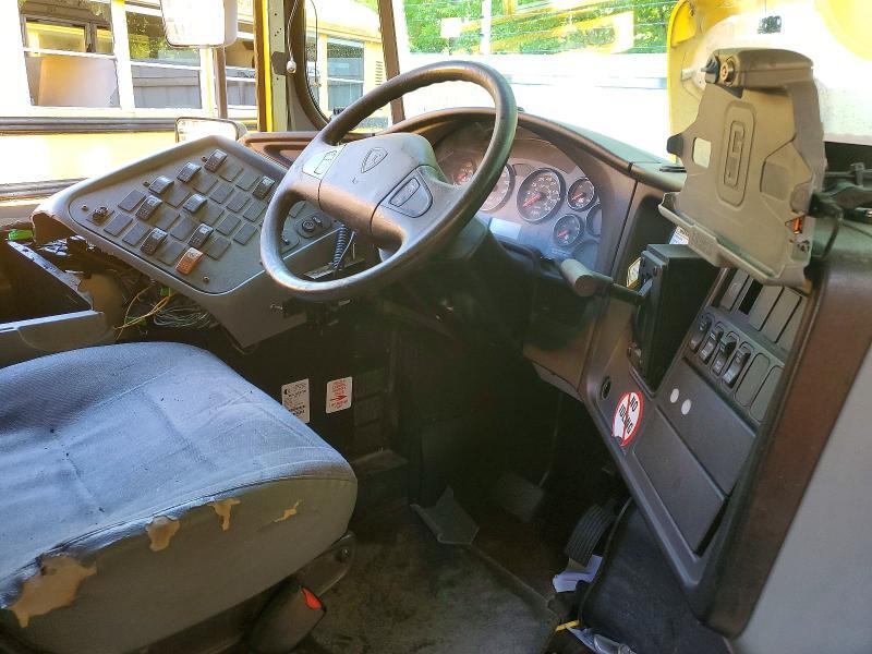 2013 IC CORPORATION CE SERIES SCHOOL - SCHOOL BUS — Фото 9 из 10