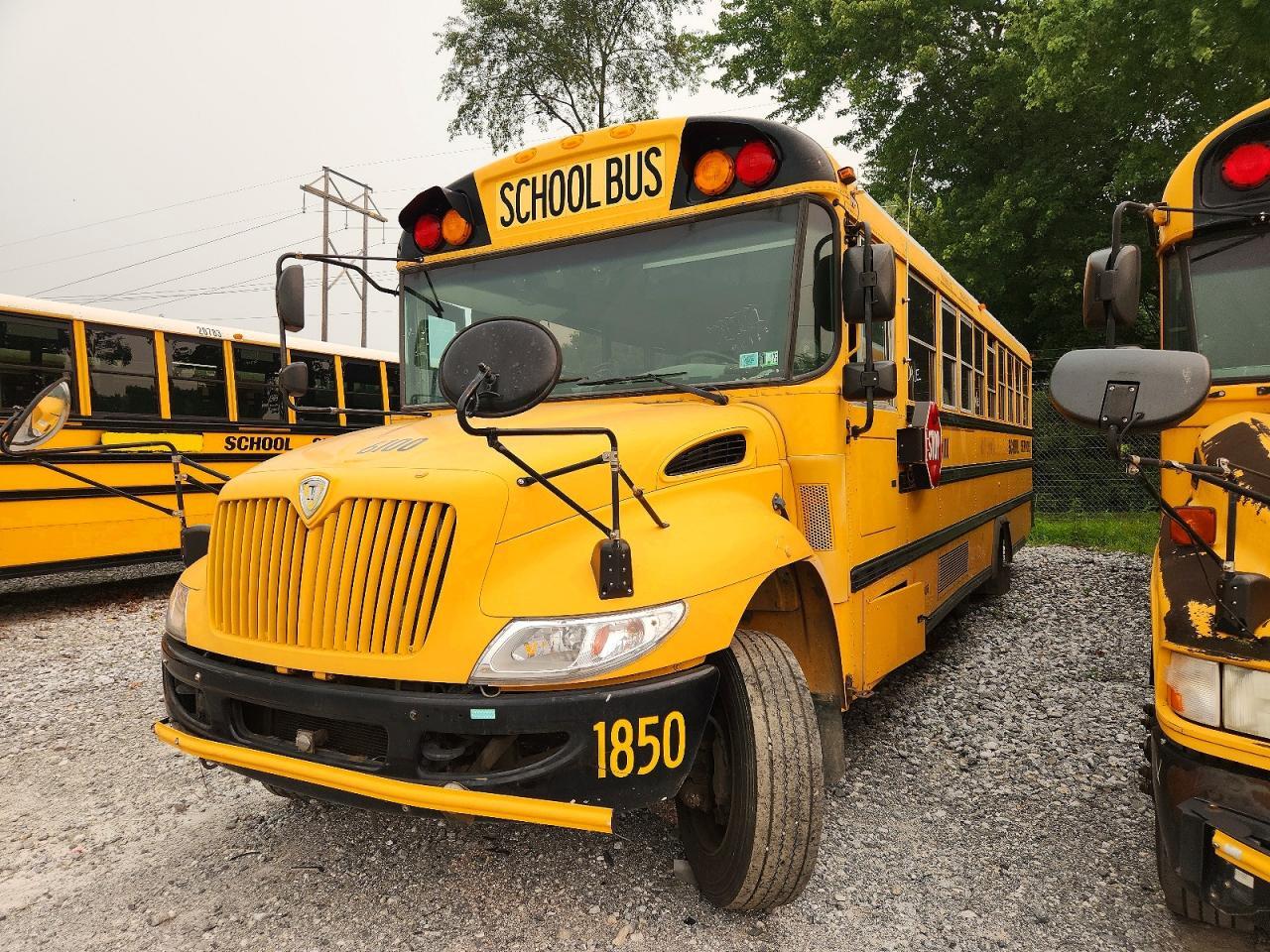 2015 IC CORPORATION CE SERIES SCHOOL - SCHOOL BUS — Фото 2 из 10