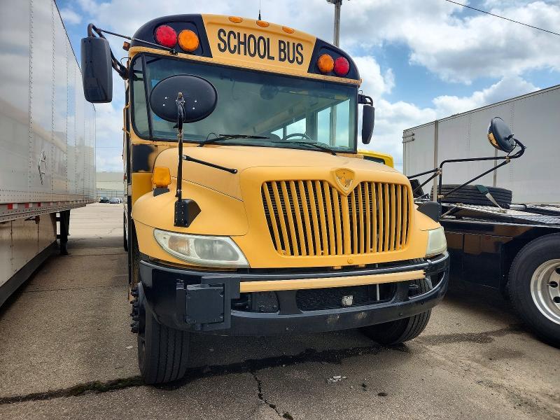 2009 IC CORPORATION CE SERIES SCHOOL - SCHOOL BUS