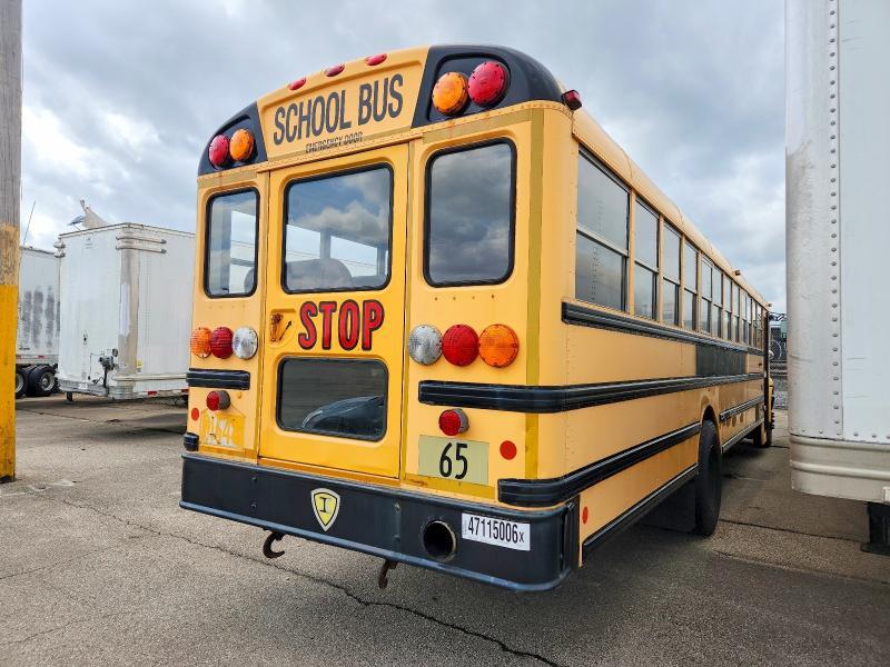 2009 IC CORPORATION CE SERIES SCHOOL - SCHOOL BUS — Фото 4 из 10