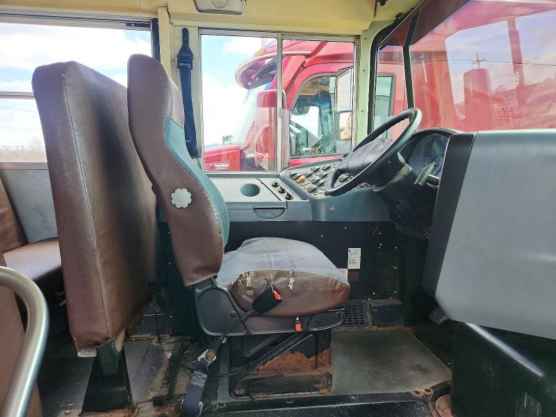 2009 IC CORPORATION CE SERIES SCHOOL - SCHOOL BUS — Фото 5 из 10