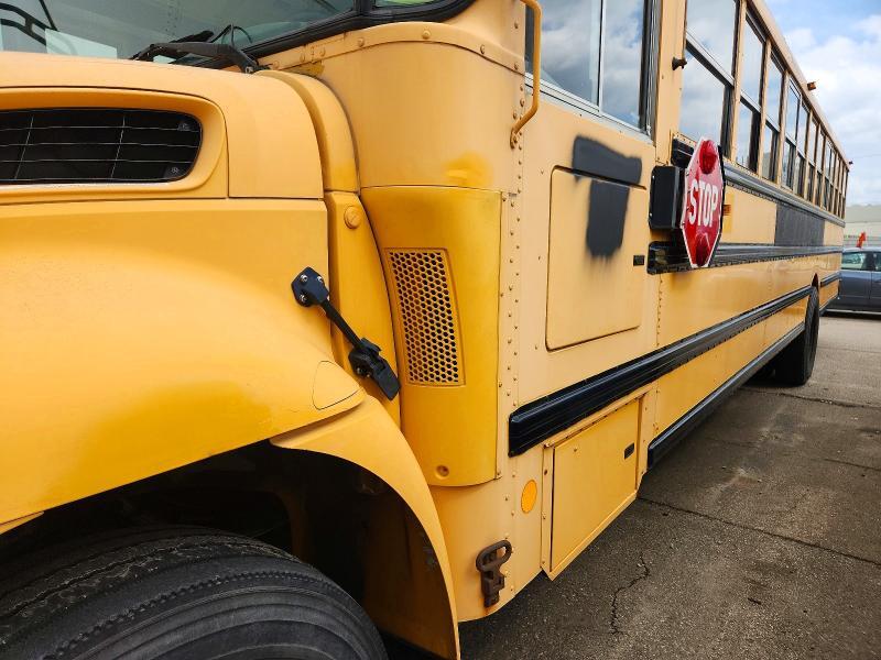 2009 IC CORPORATION CE SERIES SCHOOL - SCHOOL BUS — Фото 9 из 10