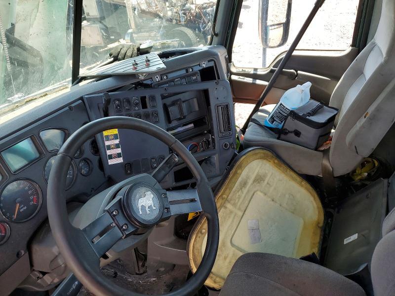 2017 MACK CXU612 SEMI TRUCK — Фото 8 из 13