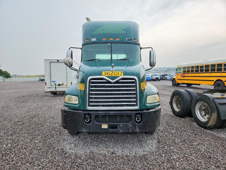 2017 MACK CXU612 SEMI TRUCK — Фото 5 из 13