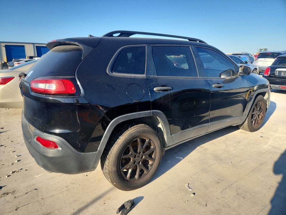 1C4PJLAS9HW597736 2017 JEEP CHEROKEE photo no. 3