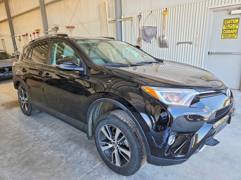 2T3RFREV1GW484720 2016 TOYOTA RAV4 photo no. 4