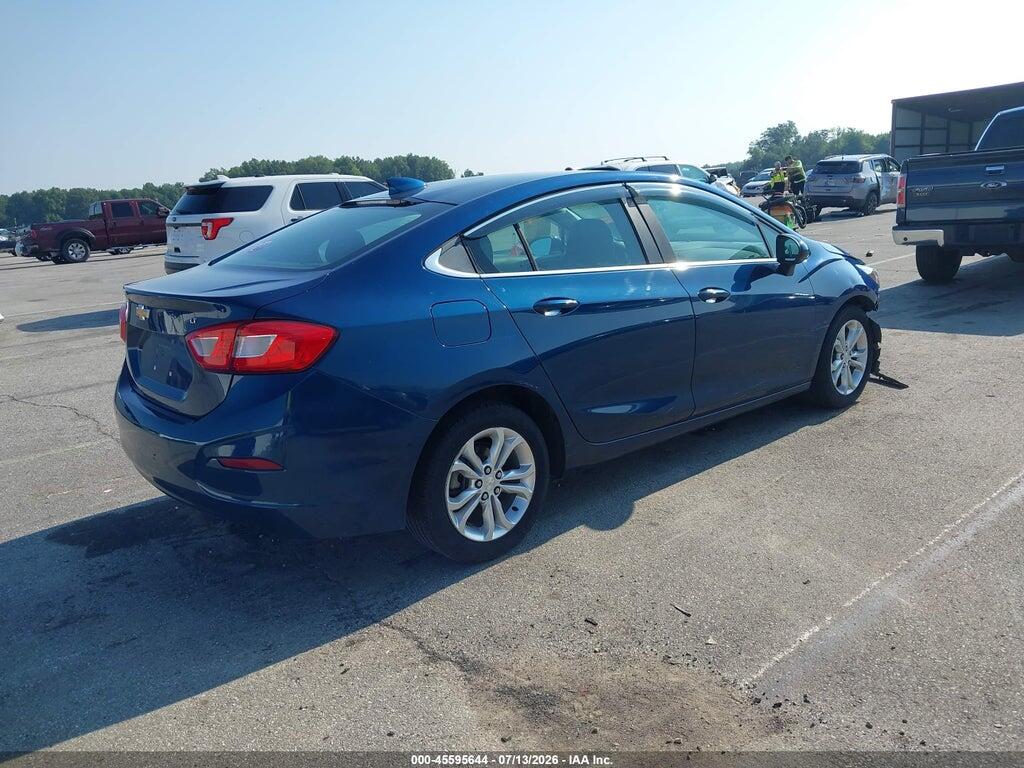 1G1BE5SM9K7109082 2019 CHEVROLET CRUZE photo no. 4