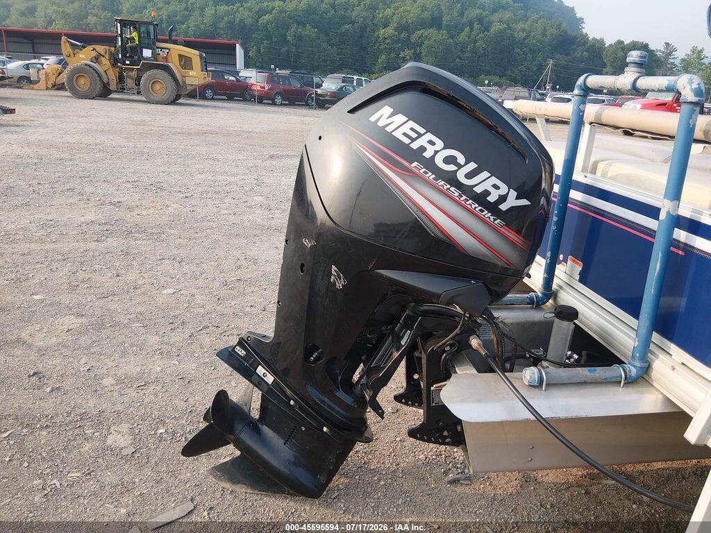 00000BUJ01479E415 2018 SUNTRACKER PONTOON photo no. 10