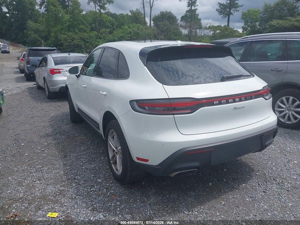 WP1AA2A59SLB00900 2025 PORSCHE MACAN photo no. 3