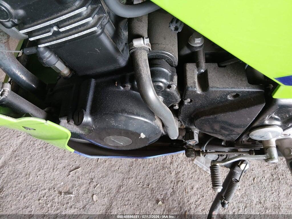 JKAEXMF18XA063273 1999 KAWASAKI EX250 photo no. 9