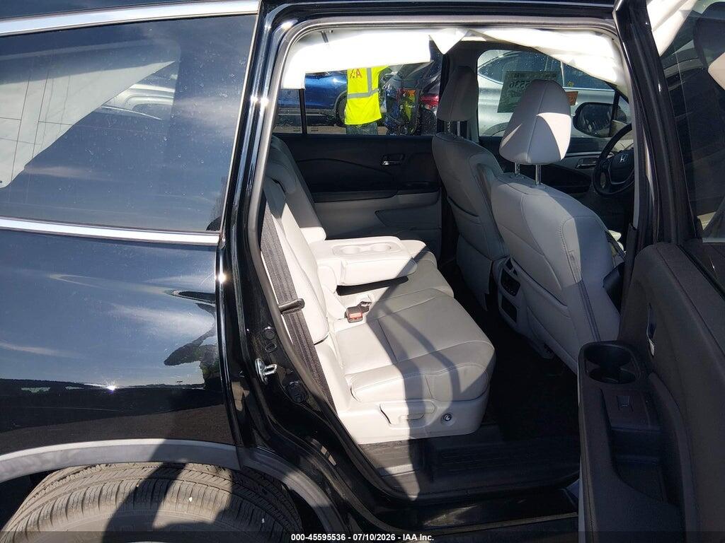 5FNYF6H55HB047509 2017 HONDA PILOT photo no. 8
