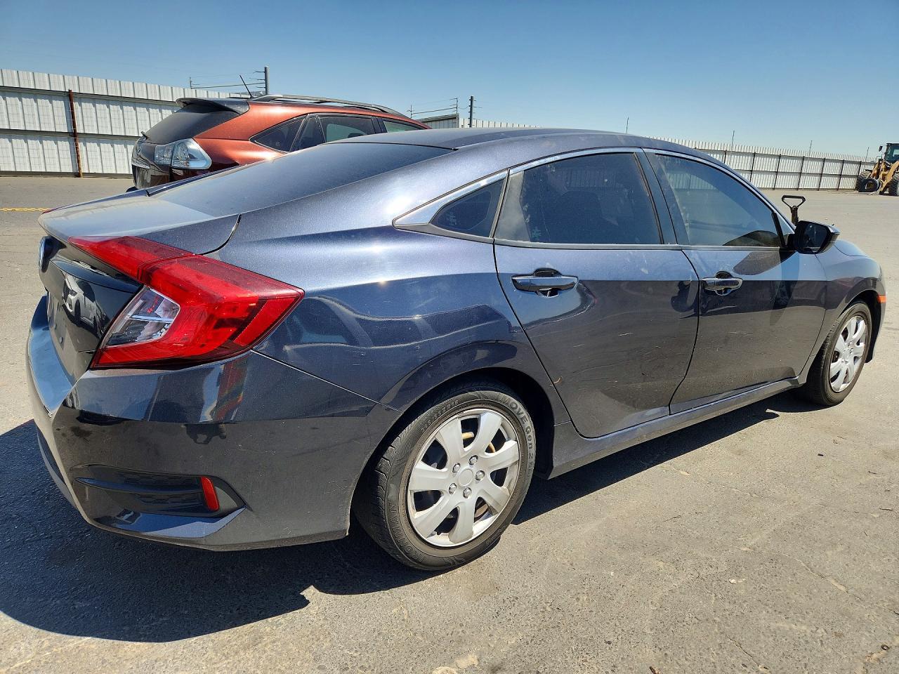2018 HONDA CIVIC LX — Фото 3 из 12