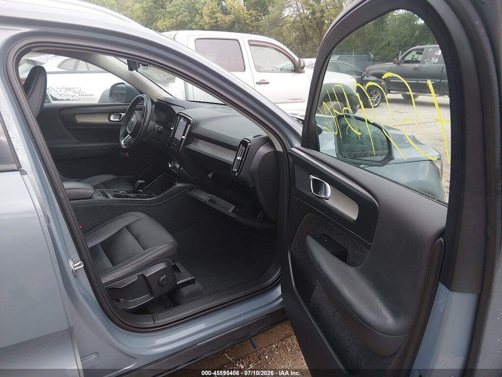 YV4L12UV5P2096554 2023 VOLVO XC40 photo no. 5