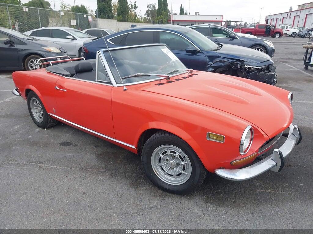 0000124CS10074212 1974 FIAT 124 photo no. 1