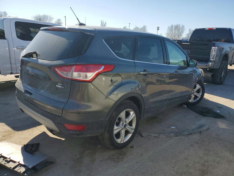 1FMCU9G94FUC65026 2015 FORD ESCAPE photo no. 3