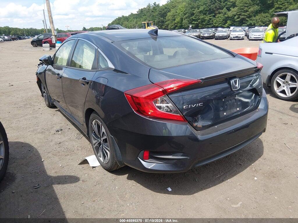 JHMFC1F73JX002800 2018 HONDA CIVIC photo no. 3