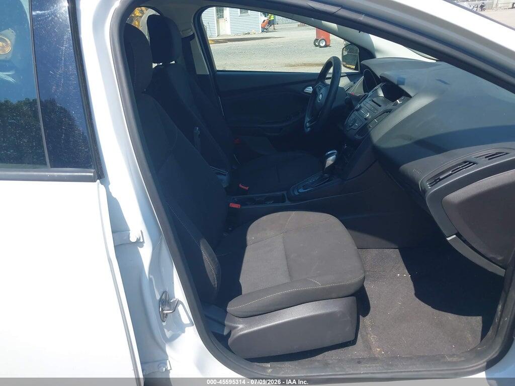 1FADP3F27GL274981 2016 FORD FOCUS photo no. 5