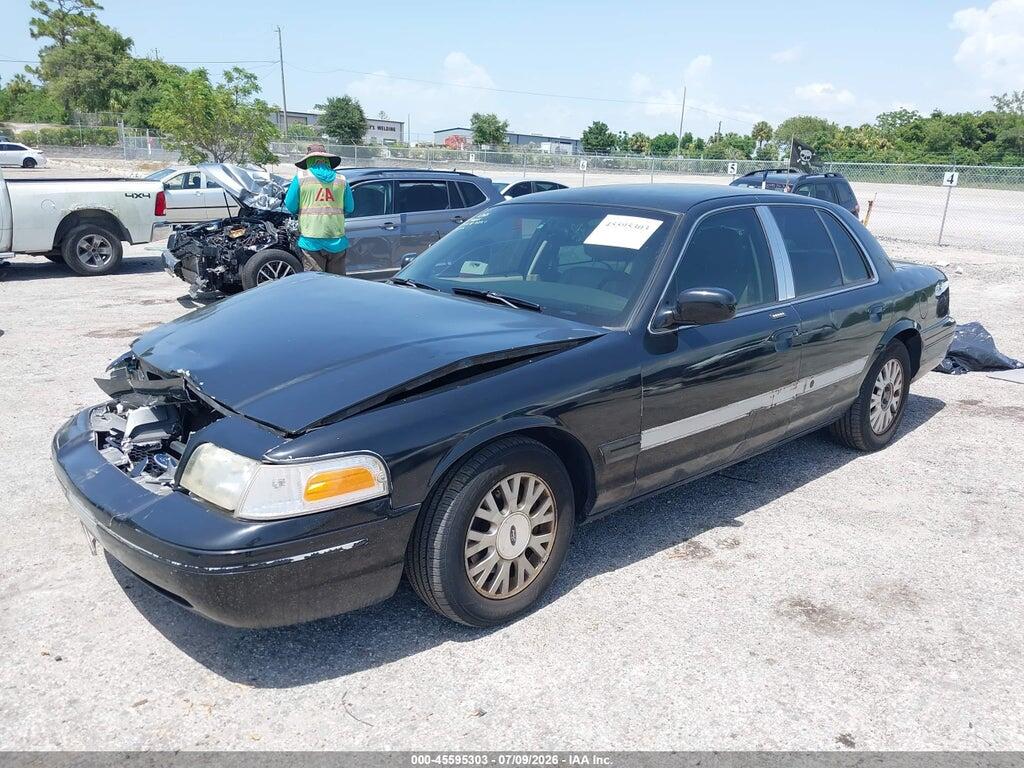 2FAFP74W73X153757 2003 FORD CROWN VICTORIA photo no. 2