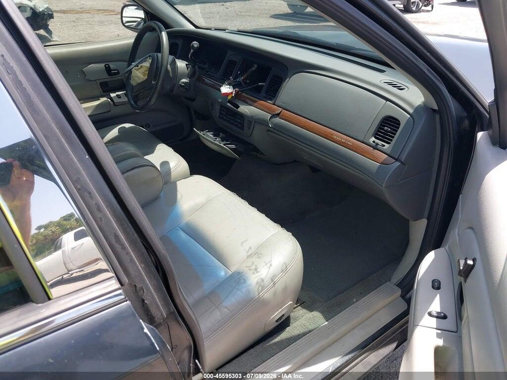 2FAFP74W73X153757 2003 FORD CROWN VICTORIA photo no. 5