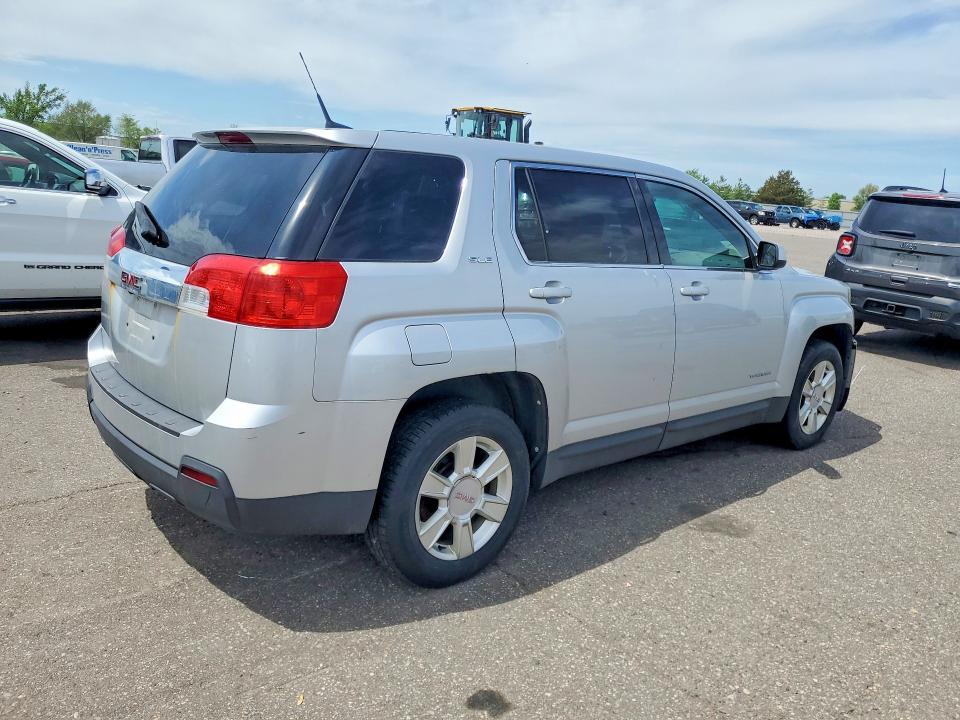 2CTFLCEW3A6235389 2010 GMC TERRAIN photo no. 3