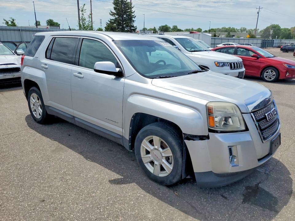 2CTFLCEW3A6235389 2010 GMC TERRAIN photo no. 4