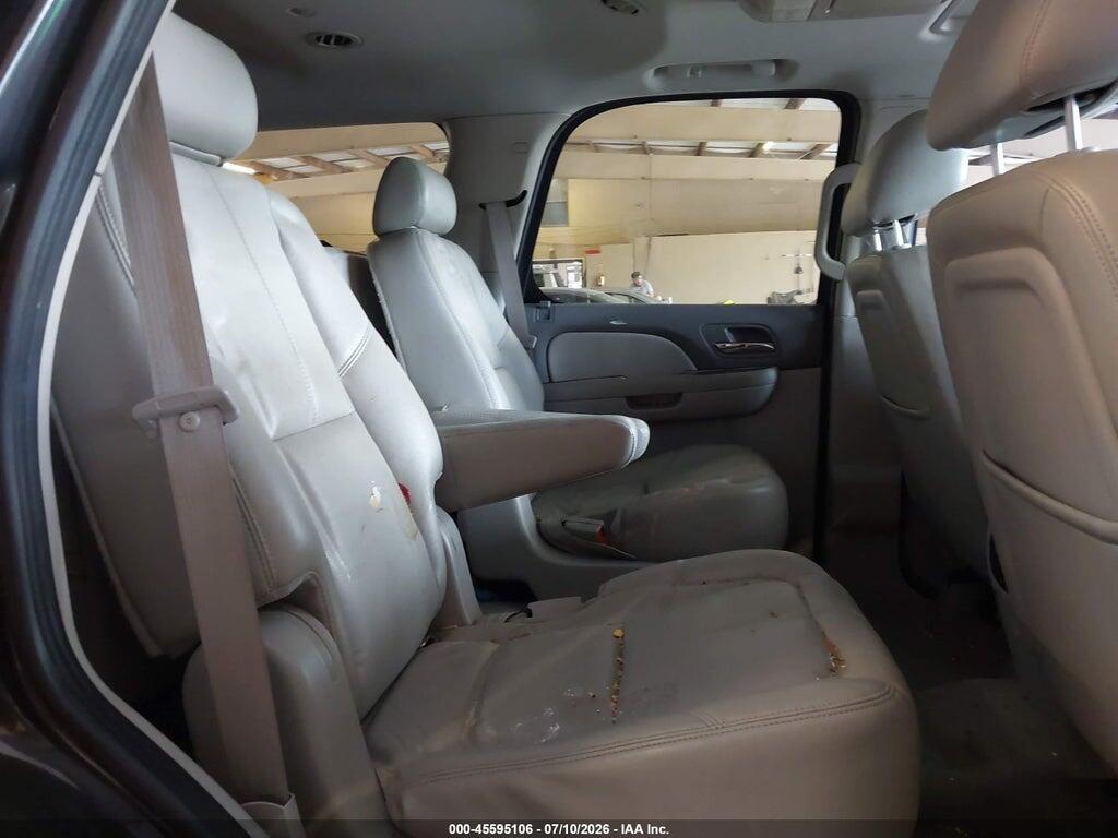 1GNUKBE07AR291715 2010 CHEVROLET TAHOE photo no. 8
