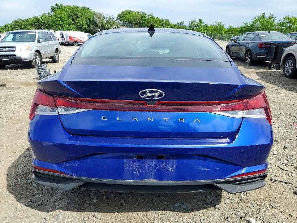 2021 HYUNDAI ELANTRA SE — Фото 6 из 13