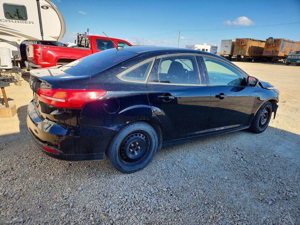 2017 FORD FOCUS SE — Фото 3 из 13
