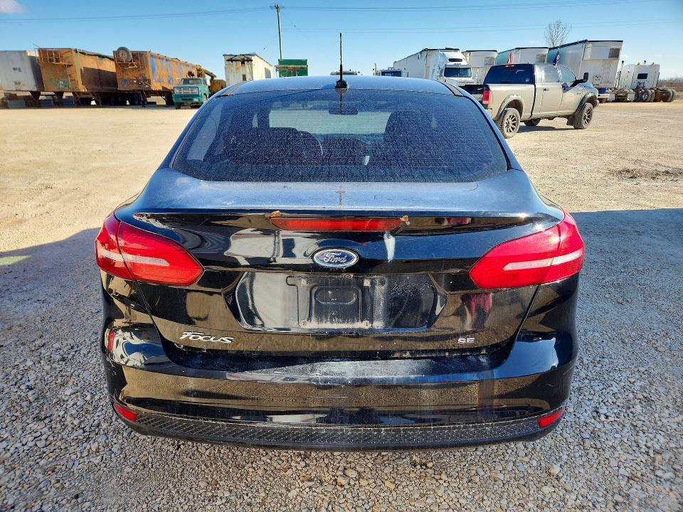 2017 FORD FOCUS SE — Фото 6 из 13
