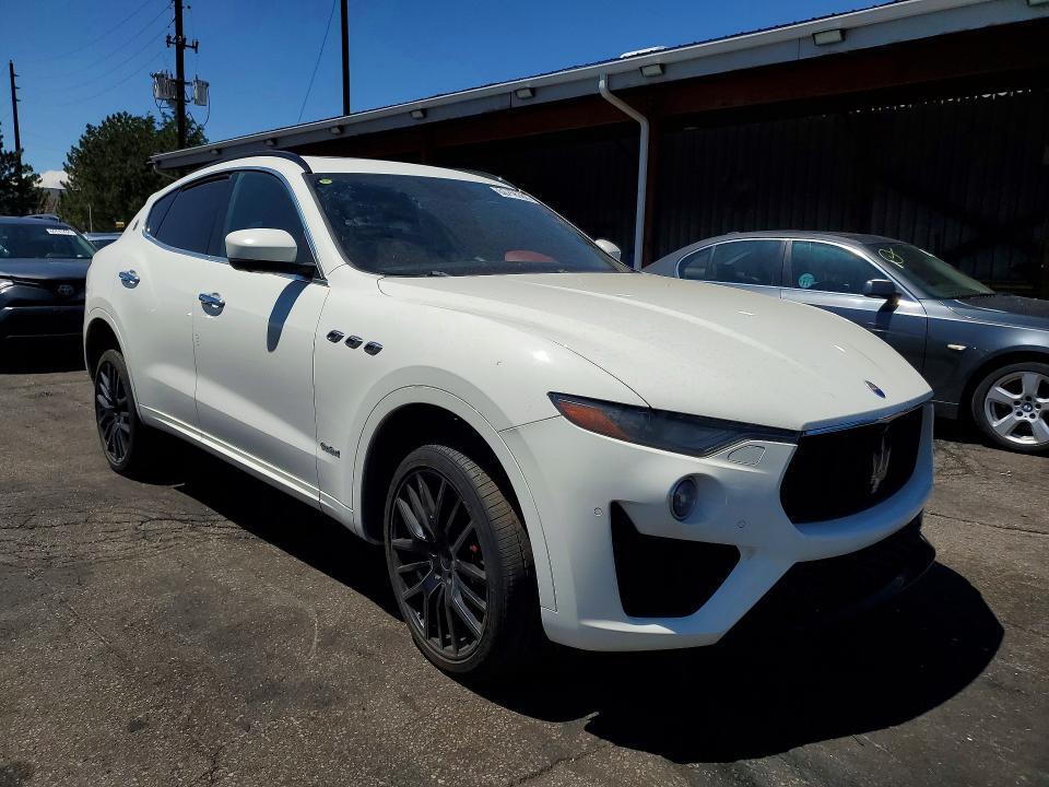 2019 MASERATI LEVANTE S SPORT — Фото 4 из 12