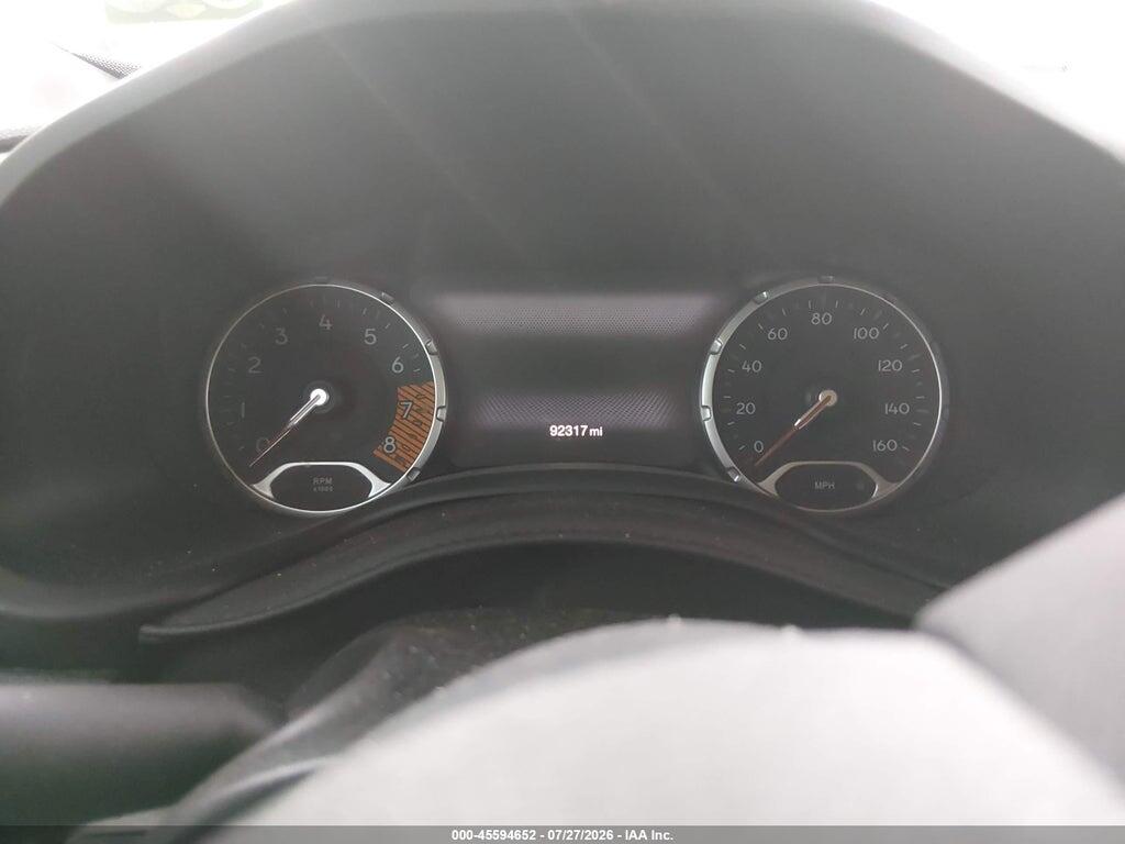 ZACNJDE17PPP27049 2023 JEEP RENEGADE photo no. 7