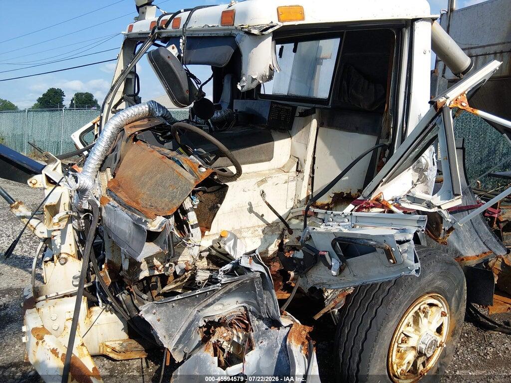 1M2AC07C83M007265 2003 MACK 600 photo no. 6