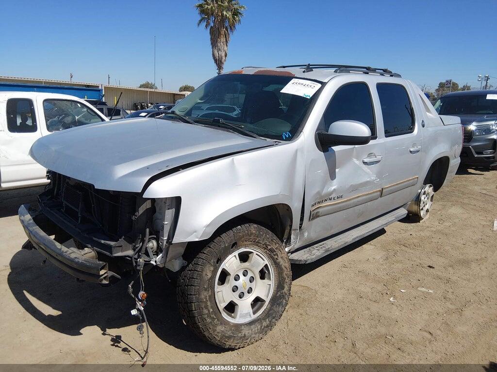 3GNTKEE70DG264368 2013 CHEVROLET AVALANCHE photo no. 2