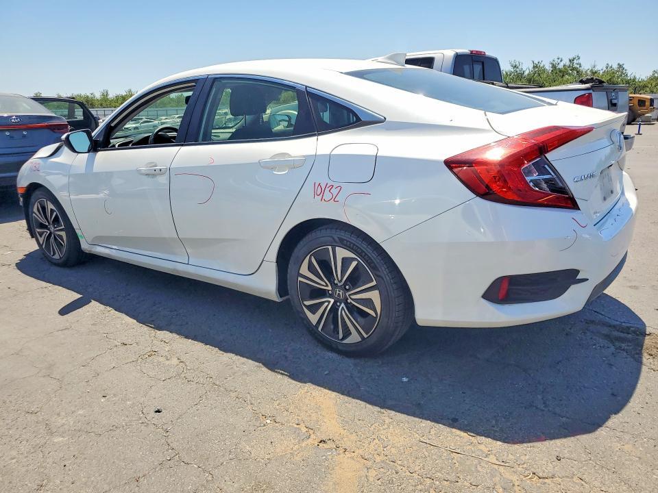 JHMFC1F75JX024037 2018 HONDA CIVIC photo no. 2