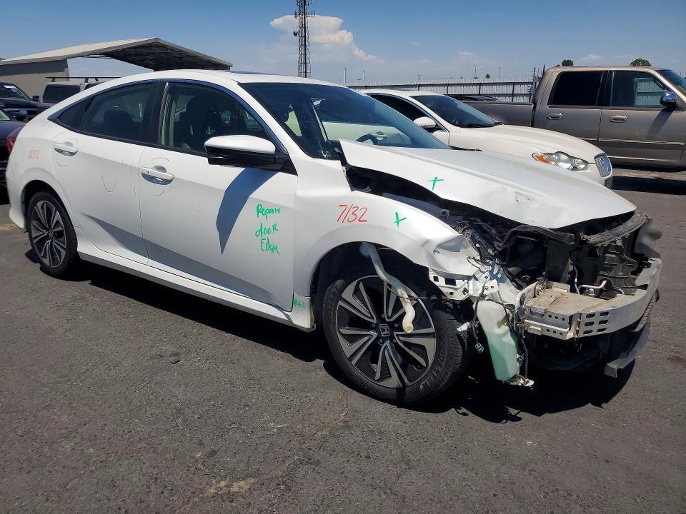 JHMFC1F75JX024037 2018 HONDA CIVIC photo no. 4