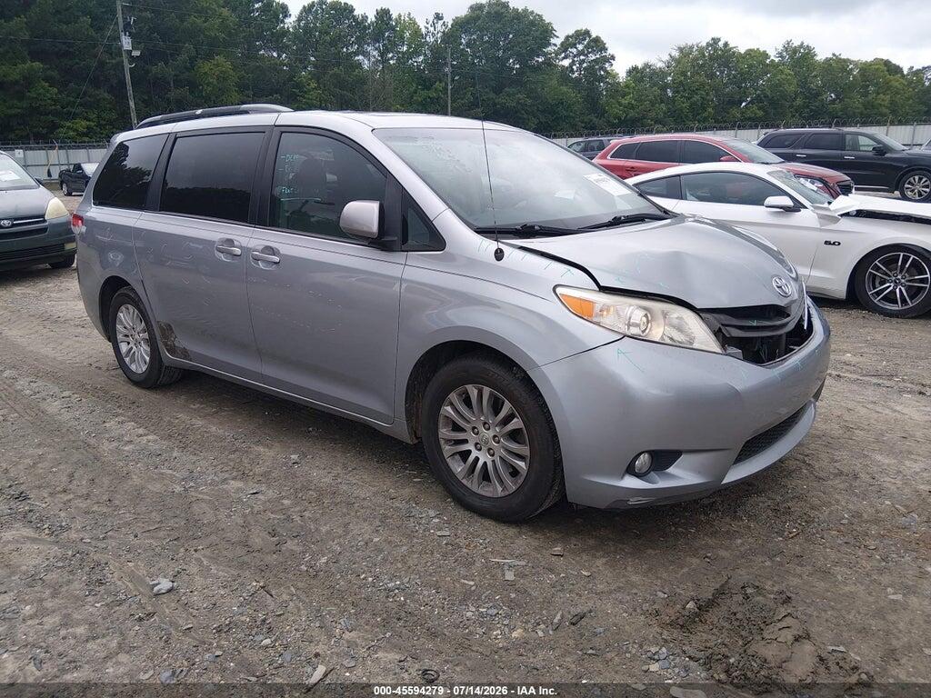 5TDYK3DC6BS068077 2011 TOYOTA SIENNA photo no. 1