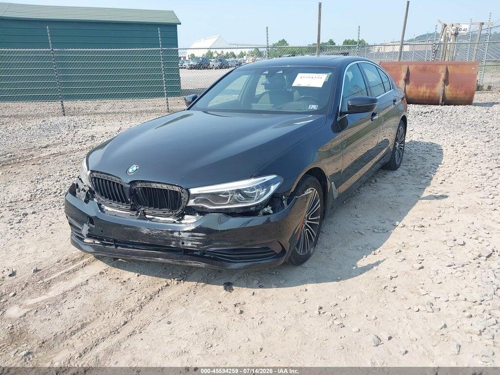 WBAJE7C52JWC55379 2018 BMW 540I photo no. 2