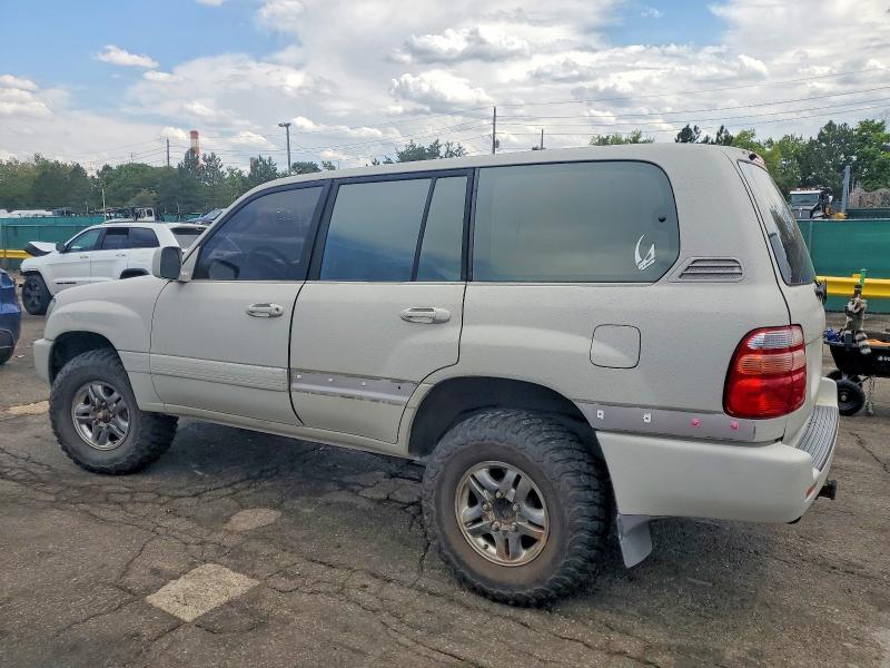 JT3HT05J2Y0096774 2000 TOYOTA LAND CRUISER photo no. 2