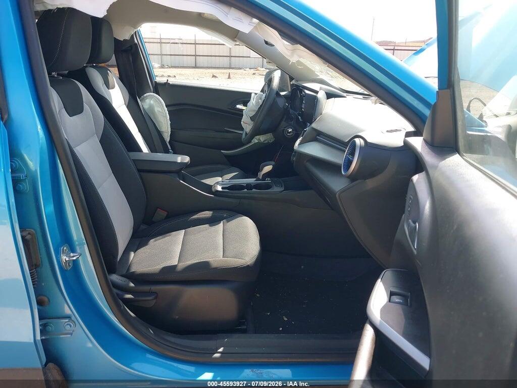 KL77LFEP1TC061503 2026 CHEVROLET TRAX photo no. 5