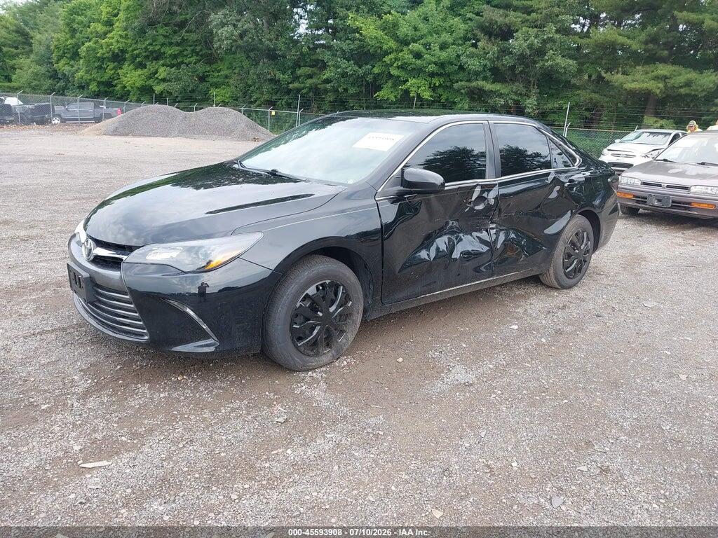 4T1BF1FK3HU682409 2017 TOYOTA CAMRY photo no. 2