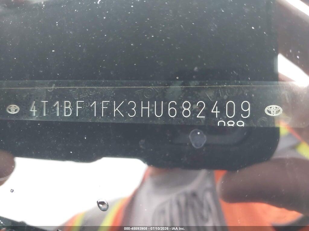 4T1BF1FK3HU682409 2017 TOYOTA CAMRY photo no. 9